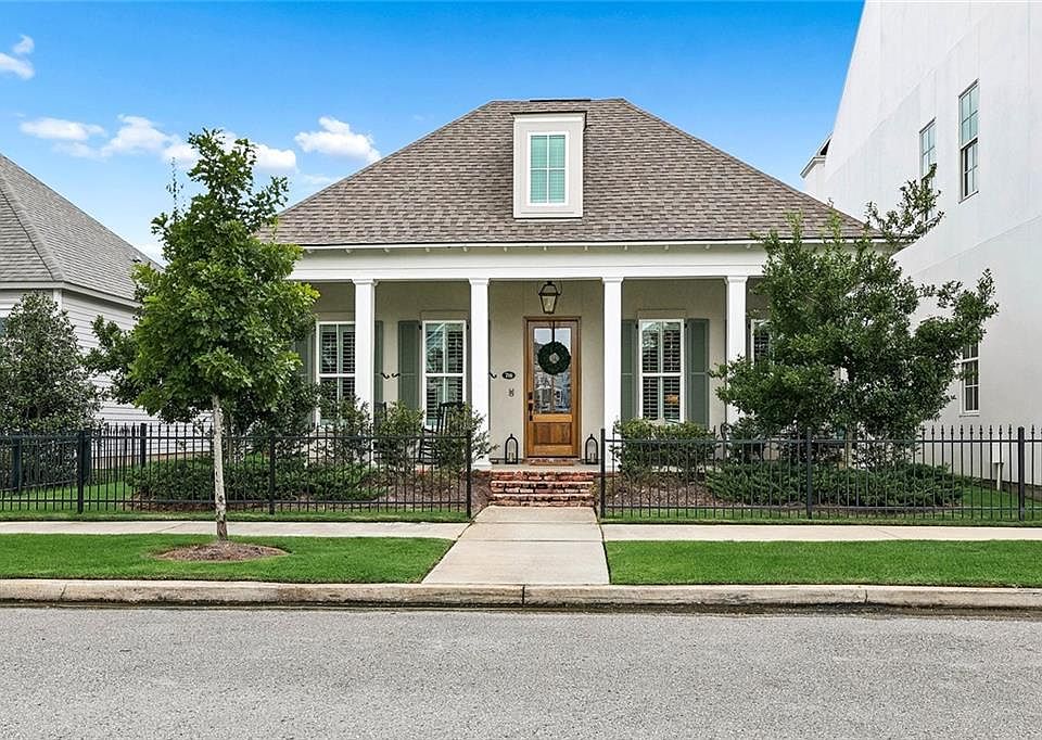 1st image of 716 Cottage Ln