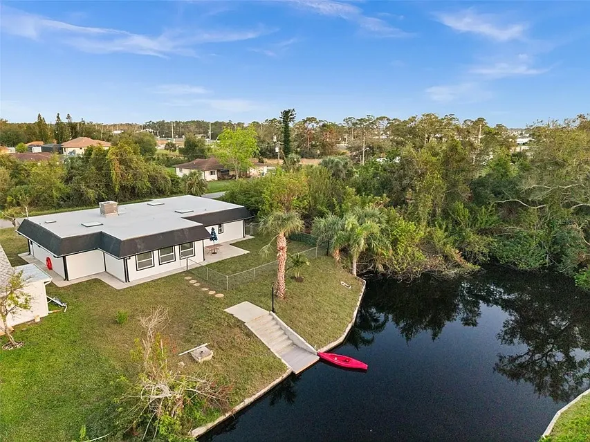 110 Ciboa Ave