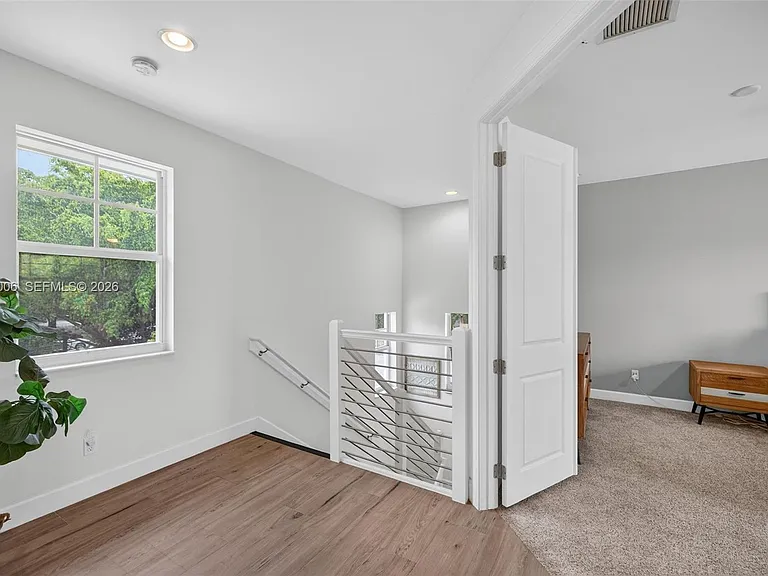 608 SW 15th St — Photo 30