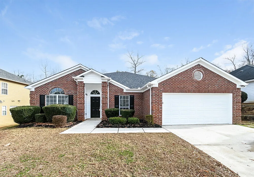 3 bed, 2.0 bath, 2131 sqft, $2,195 — Photo 1
