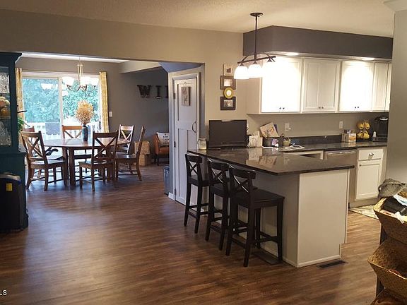 5th image of 1537 Willow Dr
