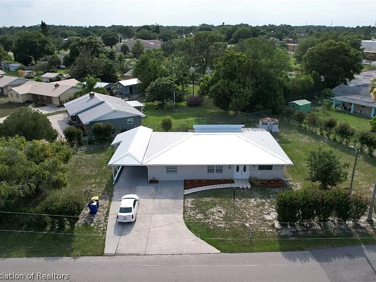 1409 Palm Way — Photo 36