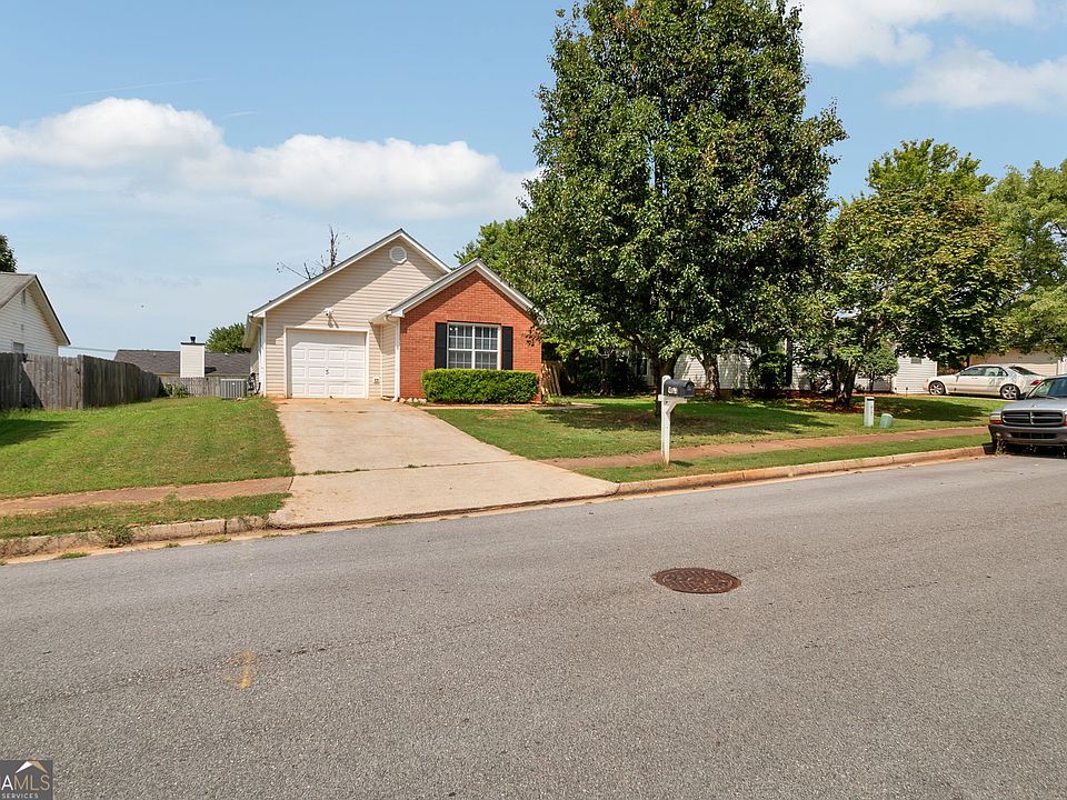 1st image of 413 Autumn Lake Ct