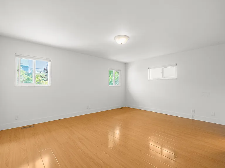 1742 Naglee Ave — Photo 11