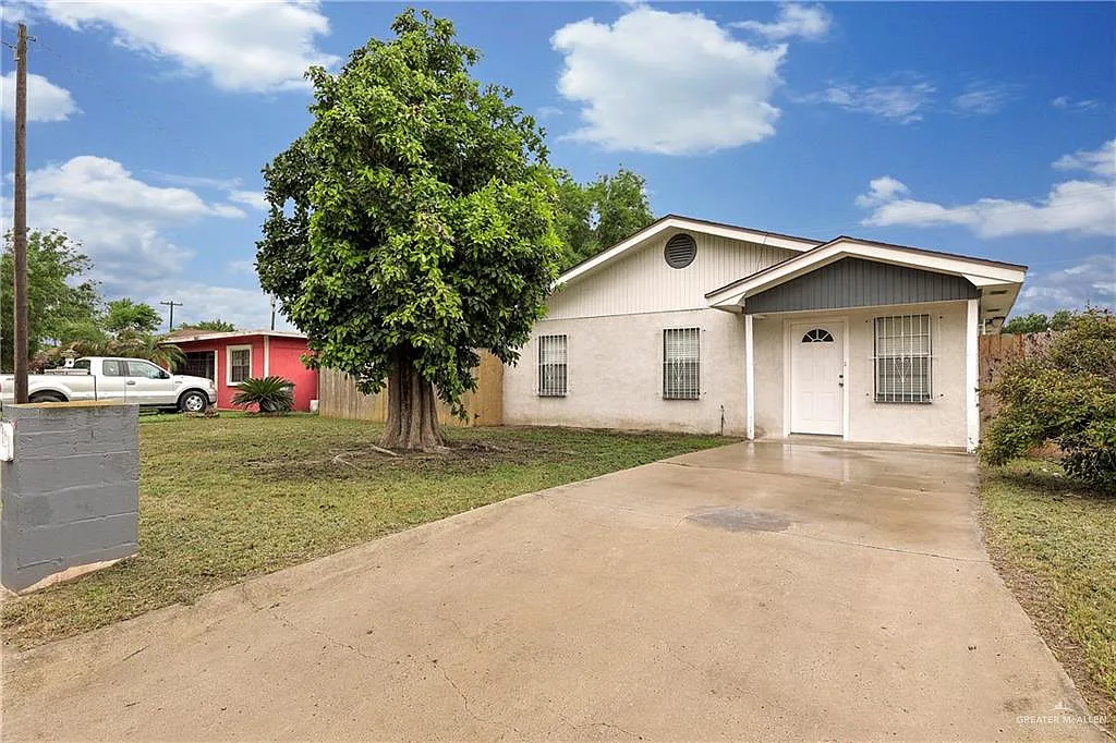 4 bed, 2.0 bath, 1408 sqft, $1,650 — Photo 2