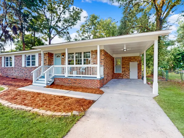 2804 Riverbank Dr, Beaufort, SC 29902