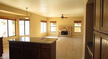 3rd image of 5521 E Beck Ln