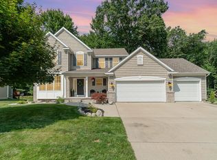5910 Plumtree Ln, Midland, MI