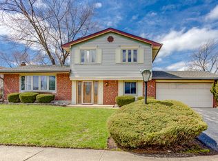 1472 Meegan Way, Elk Grove Village, IL 60007