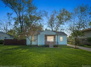 30130 Brentwood St, Southfield, MI 48076