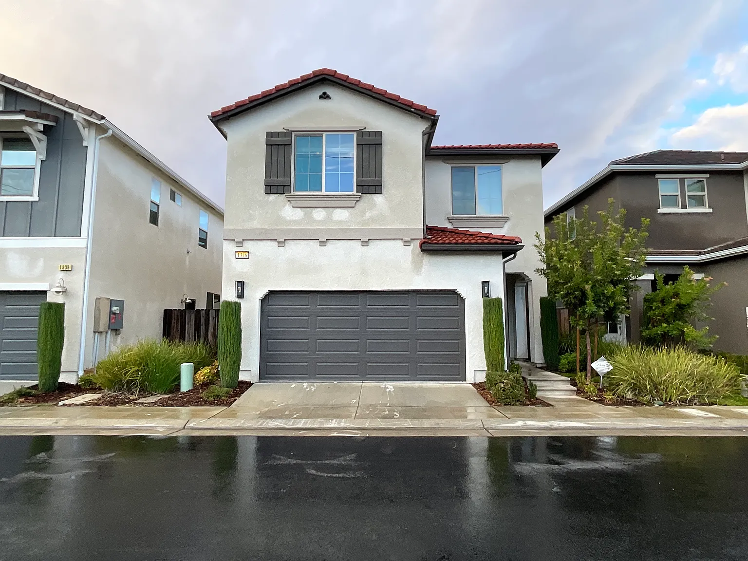 1346 E Via Dorata Way photo 1