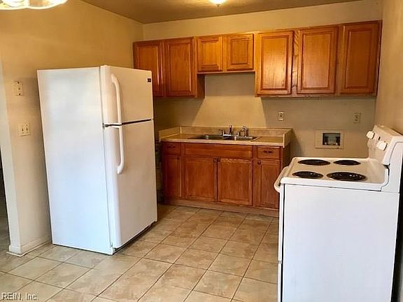 3rd image of 408 Bosley Ave APT B