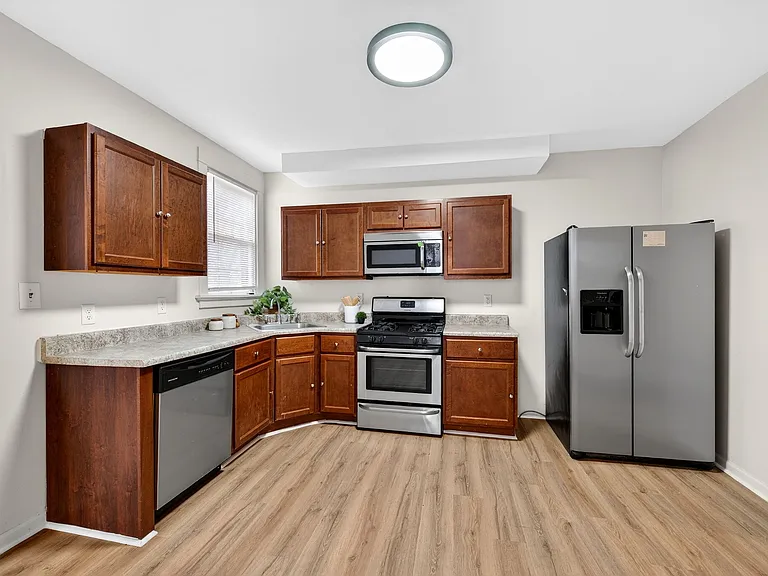 229 Horn Ave — Photo 2