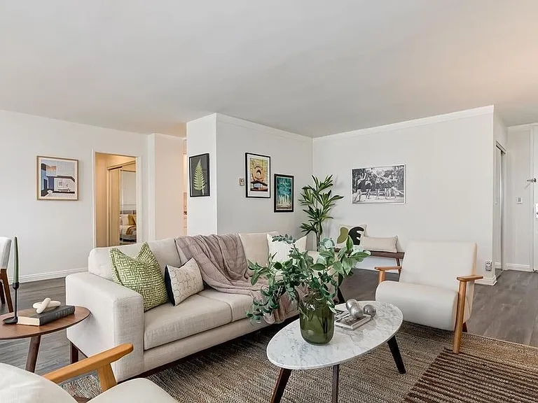1200 N Flores St #29 — Photo 7