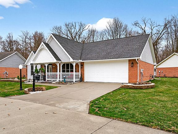 3rd image of 1469 Victorian Way