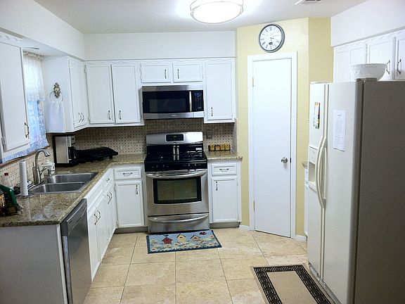 3rd image of 11432 Bristle Oak Trl