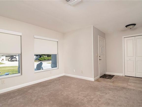 3rd image of 718 107th AVE N