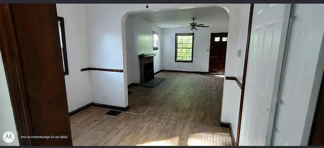 3 bed, 1.0 bath, 1300 sqft, $1,750 — Photo 4