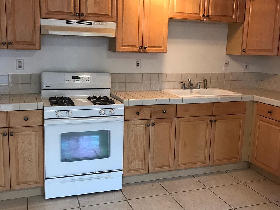 1st image of 2406 Florencita Ave