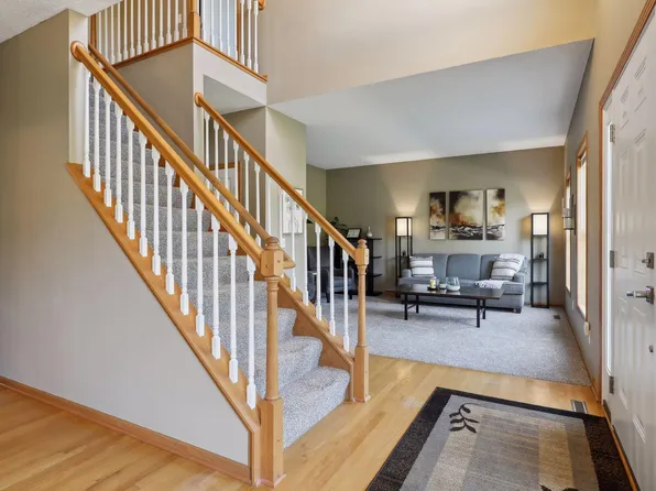 20697 E Oaks Dr, Farmington, MN 55024