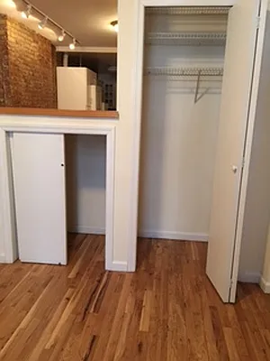 Rented by Rosemark Group Inc | media 21