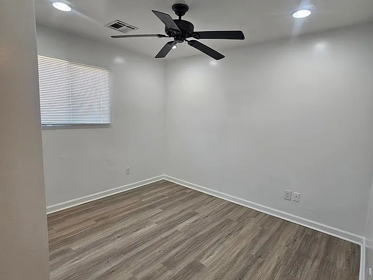 22nd Street Apartments 3015 — Photo 19