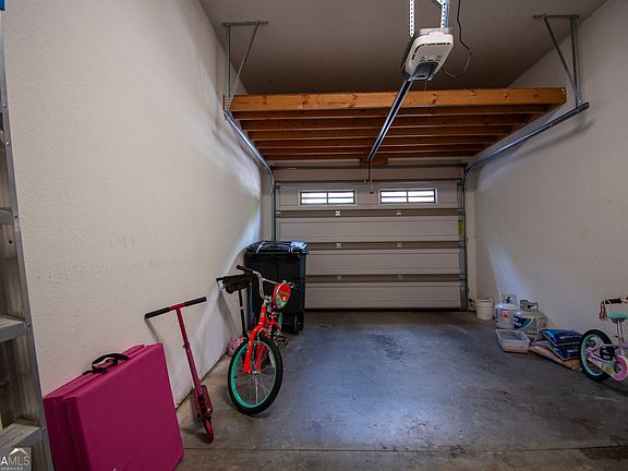 4th image of 130 Emory Cir