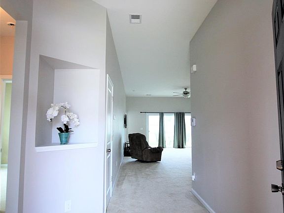 3rd image of 132 Flora Springs Cir