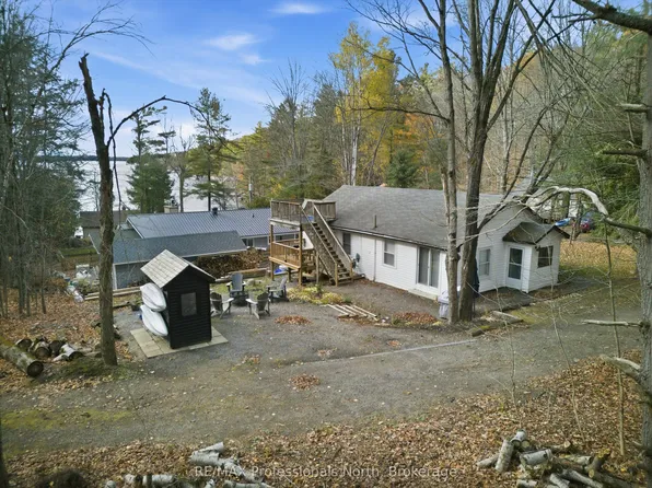 1037 Strawberry Bay Rd, Bracebridge, ON P1L 1X2