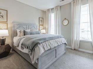 245 Huntington Dr, Egg Harbor Township, NJ