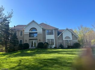 27 Chesterfield Dr, Warren, NJ 07059