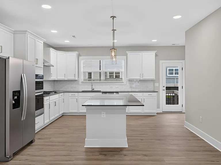 2405 Adrift Rd — Photo 9