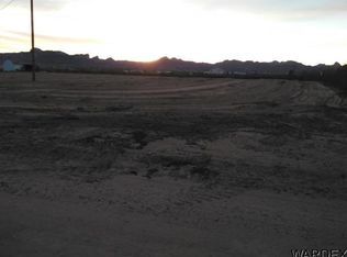 565 S Mormon Flat Rd, Golden Valley, AZ 86413