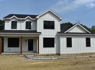 86 University Estates Blvd, Athens, OH 45701