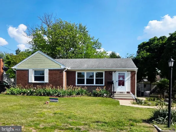 102 Washington Ave, Edgewater Park, NJ 08010