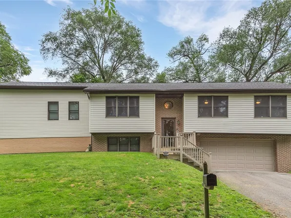 811 4th St, North Versailles, PA 15137