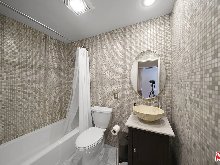 800 W 1st St #2104 — Photo 15