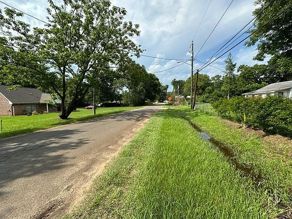 3rd image of 135 Community Rd #503