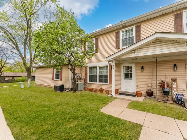 32 Wildwood Ln #G, Bolingbrook, IL 60440