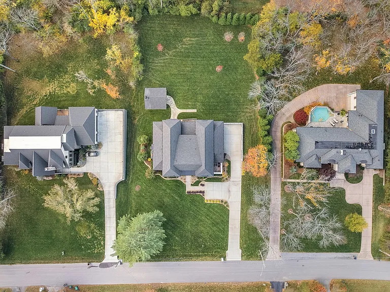 4613 Villa Green Dr — Photo 46