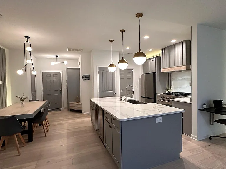 706 Denhoff Dr — Photo 14