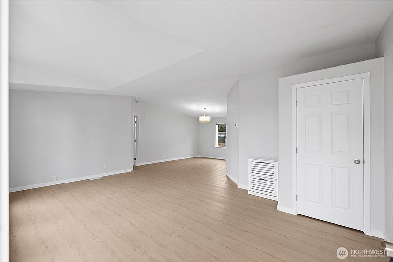 3rd image of 138 2nd Street