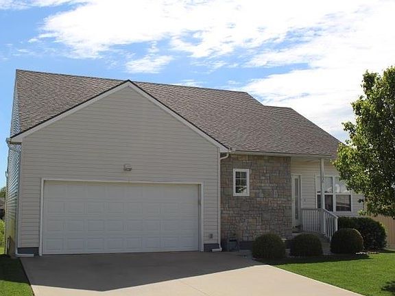 2nd image of 1590 Fall Creek Dr