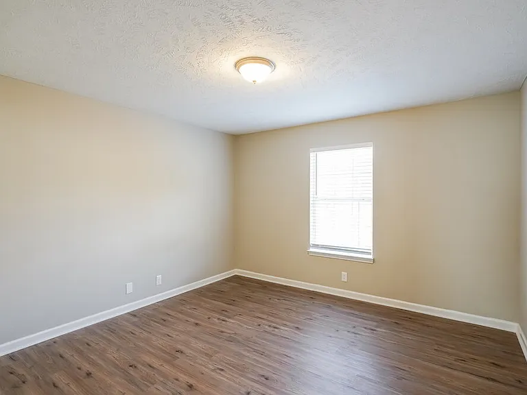5125 Hickory Grove Dr — Photo 12