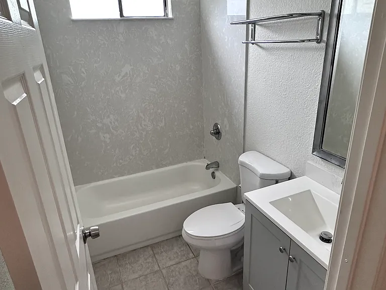 523 B St #B — Photo 7