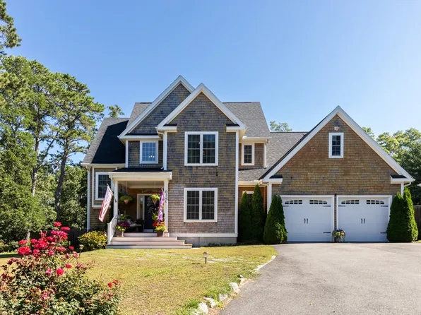 618 Bourne Rd, Plymouth, MA 02360