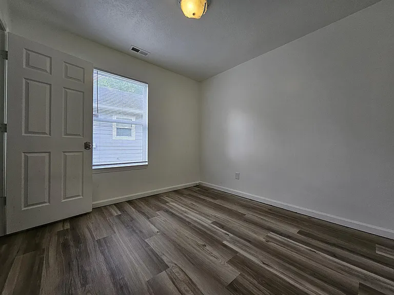 2341 Wheeler St — Photo 7