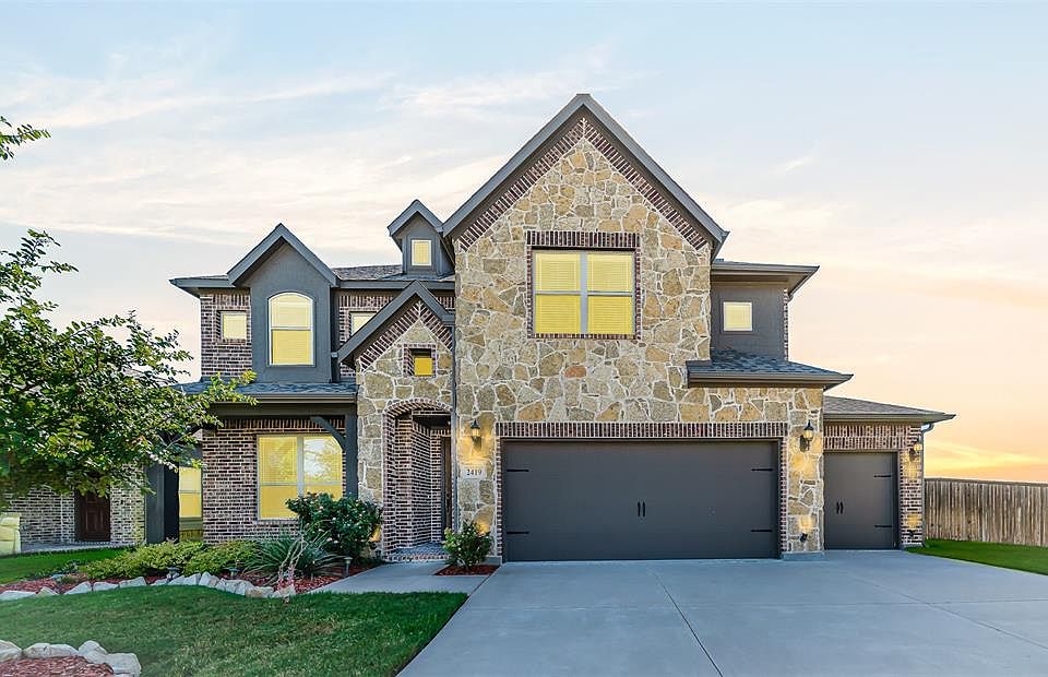 1st image of 2419 Wilson Dr