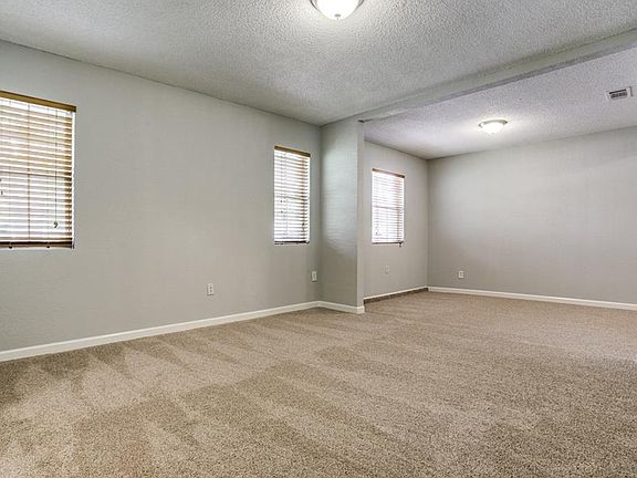 4th image of 711 Royce Dr