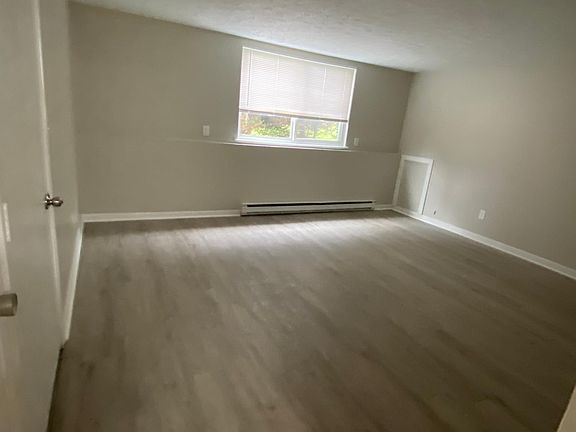 4th image of 6720 Creekside Dr APT D